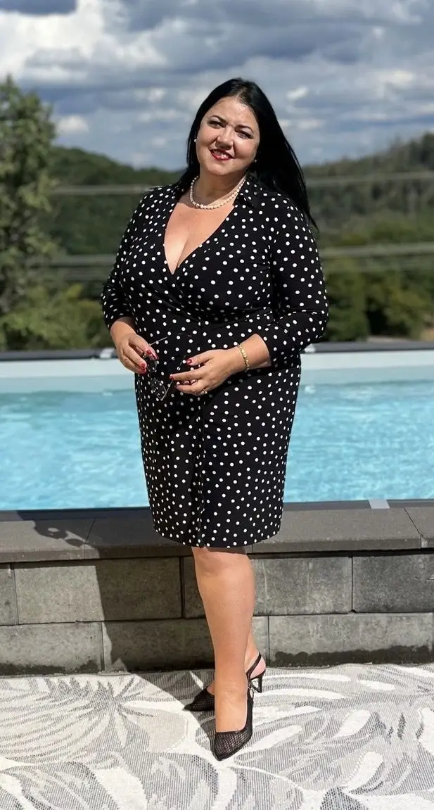 Valentyna, 54