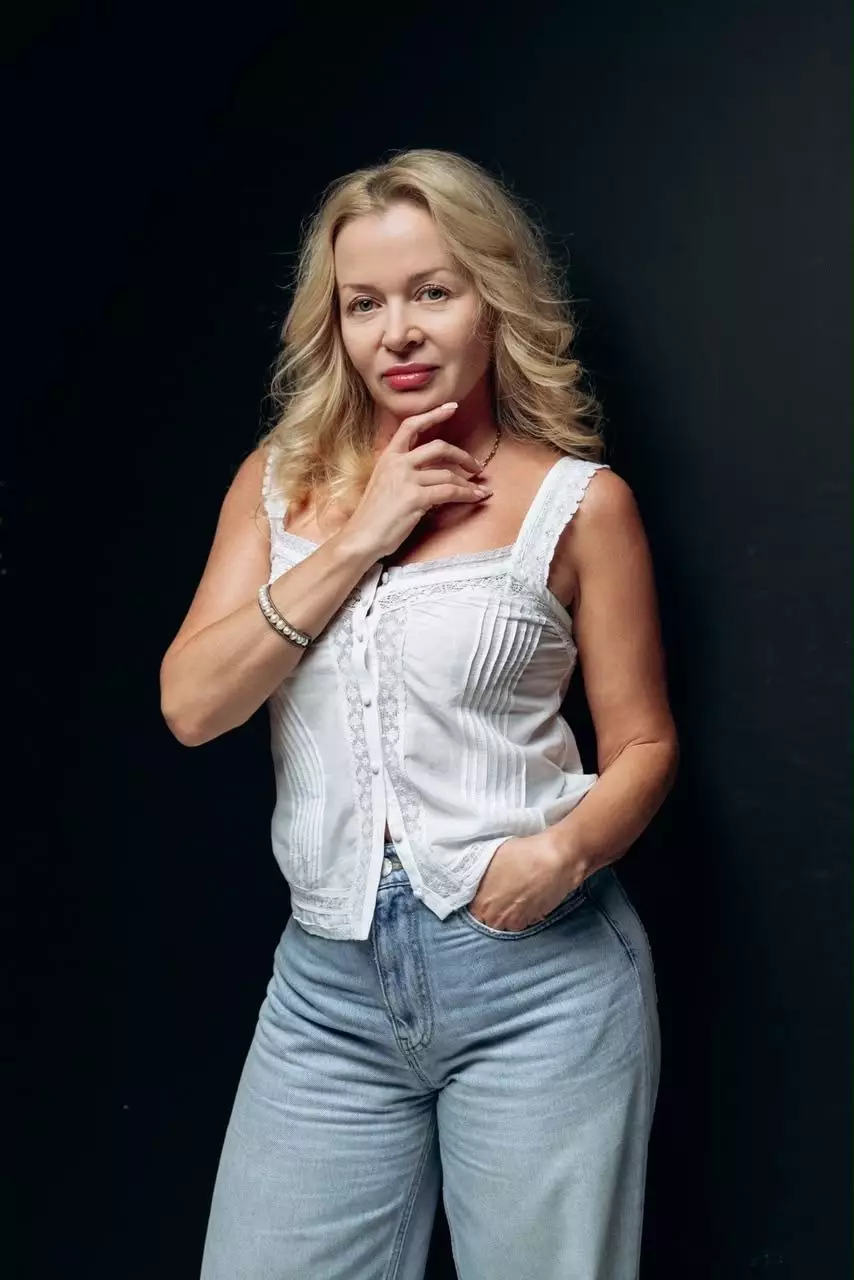 Alla, 54