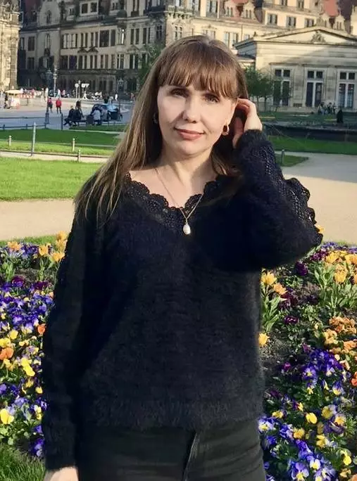 Anna S, 47