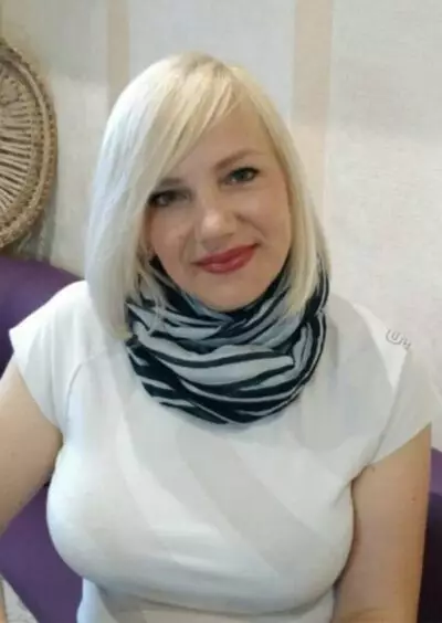 Vita, 42 Hübsche seriöse Frau in Deutschland sucht einen Mann