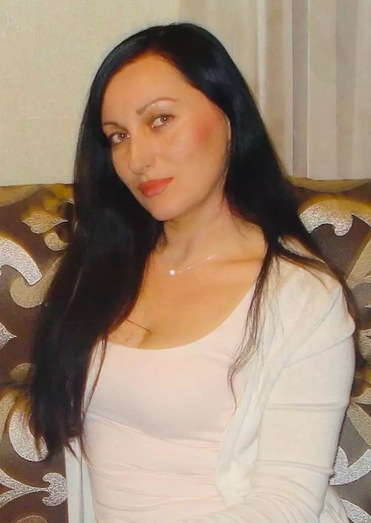 Olga U, 44