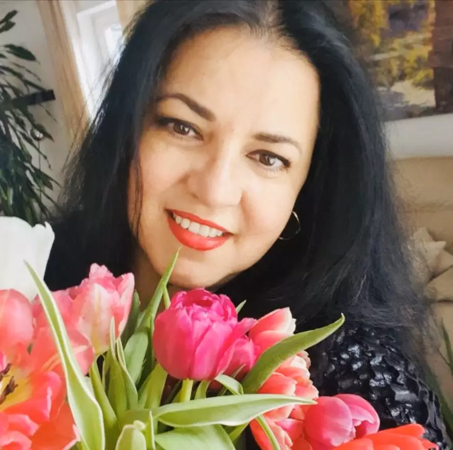 Valentyna, 50