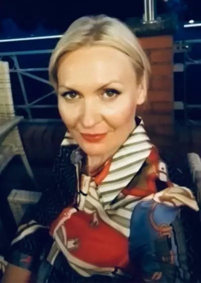 Svitlana, 53 Hübsche seriöse Frau in Deutschland sucht einen Mann