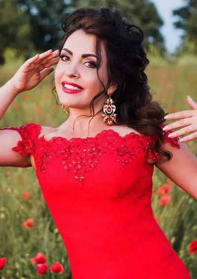 Alesja, 40: Partnervermittlung und Heiratsvermittlung ist die beste in Russland und in der Ukraine. 