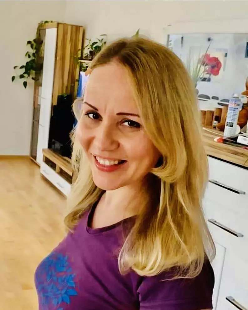 Nadja, 44