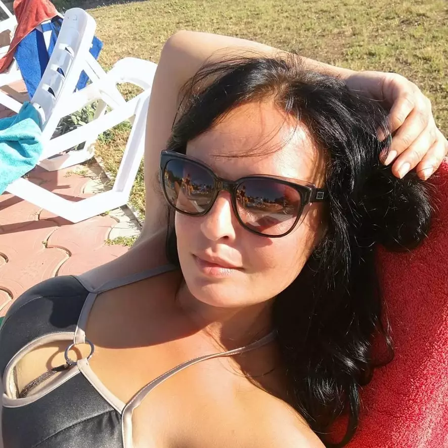 Viktoria, 39