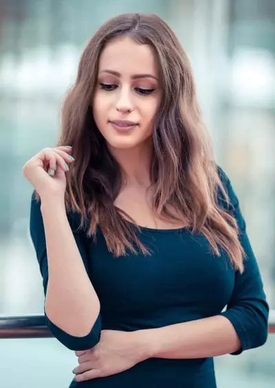 Yana, Hübsche russische Frau in Deutschland sucht einen Mann