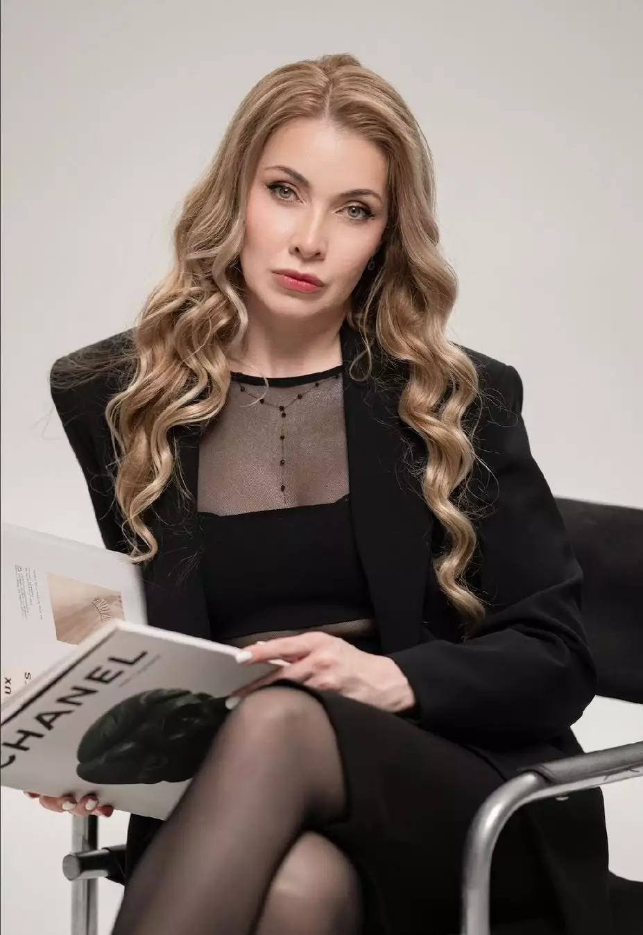 Irina, 44