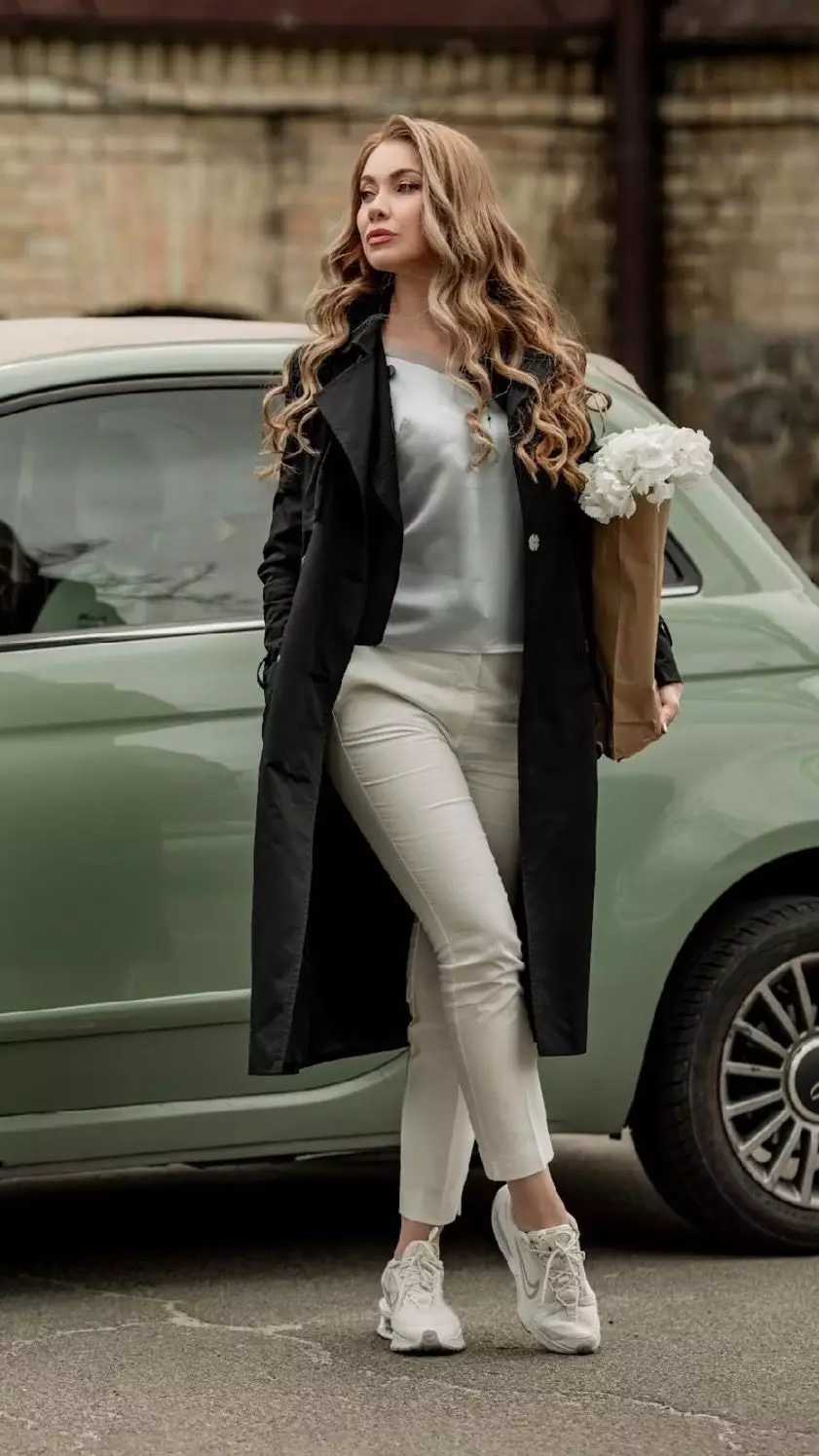 Irina, 44