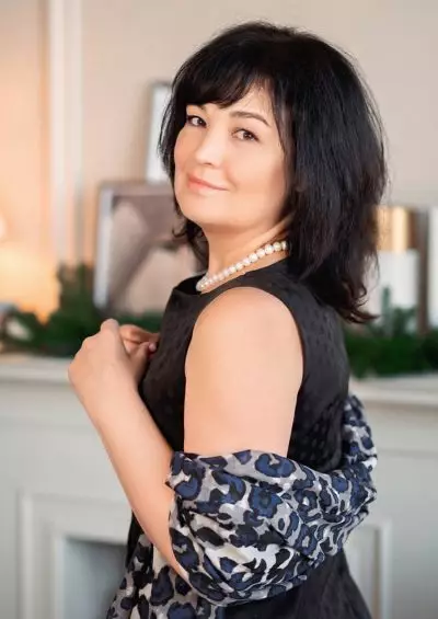 Elena, 60: Frauen aus Russland