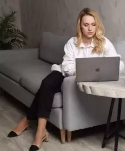 Svetlana, 33 aus der Ukraine ist bei Partnervermittlung "Dein Glücksfall"