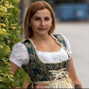 Svitlana, 37 aus der Ukraine ist auf Partnersuche bei "Dein Glücksfall"