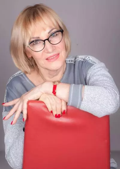 Anna, 60 | Partnervermittlung 60+ Deutschland