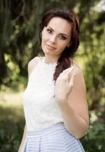 Irina, 38 aus der Ukraine sucht seriös einen Mann für eine glückliche Zukunft