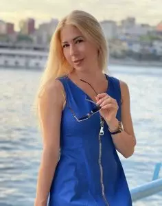 Kira, 36 aus der Ukraine ist auf Partnersuche bei "Dein Glücksfall"