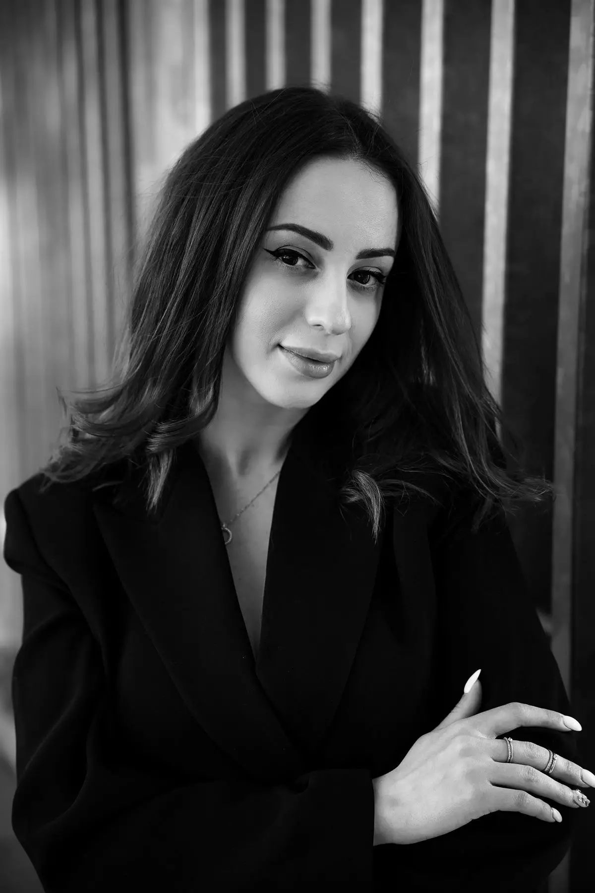 Yana, 32