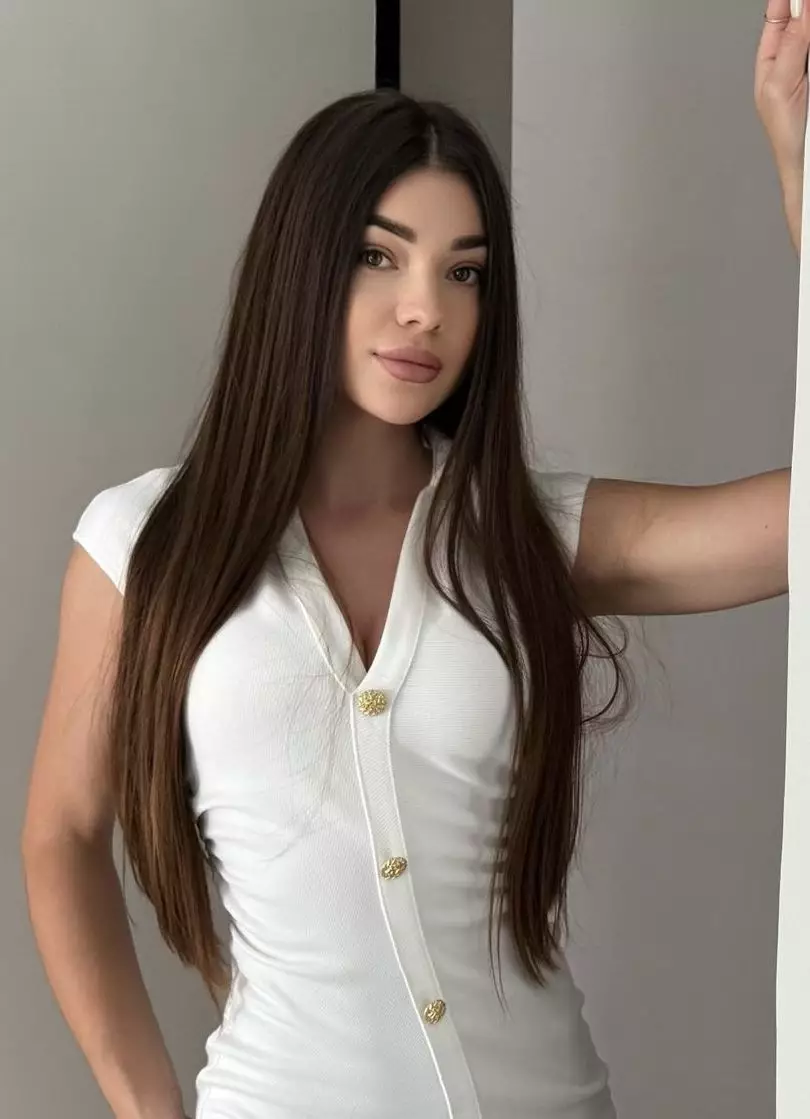 Maria, 25
