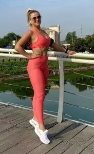 Natalia, 36 Partnervermittlung aus der Ukraine. Viele hübsche Frauen. Sie sucht ihn n