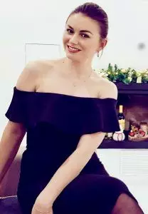 Irina, 34 Frankfurt Partnersuche
