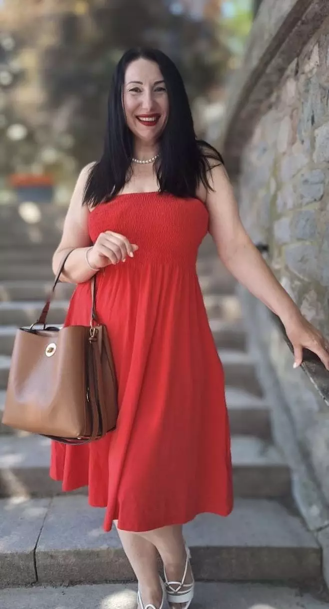 Natalia, 47