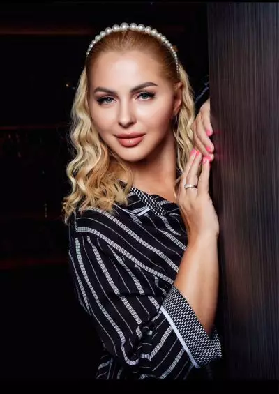 Ksenia, 51 VIP Partnersuche