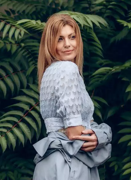 Oksana, 43