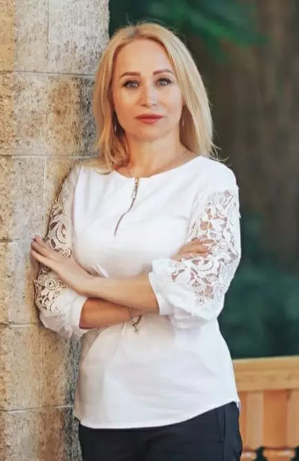 Svetlana, 50