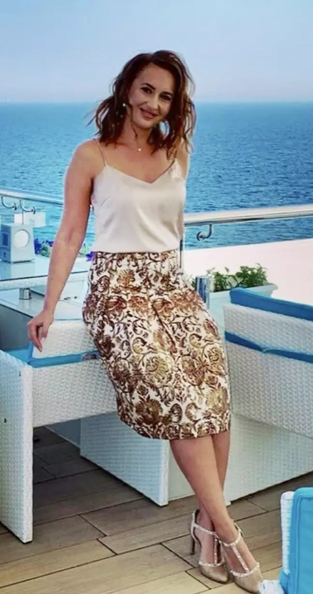 Yulia, 41