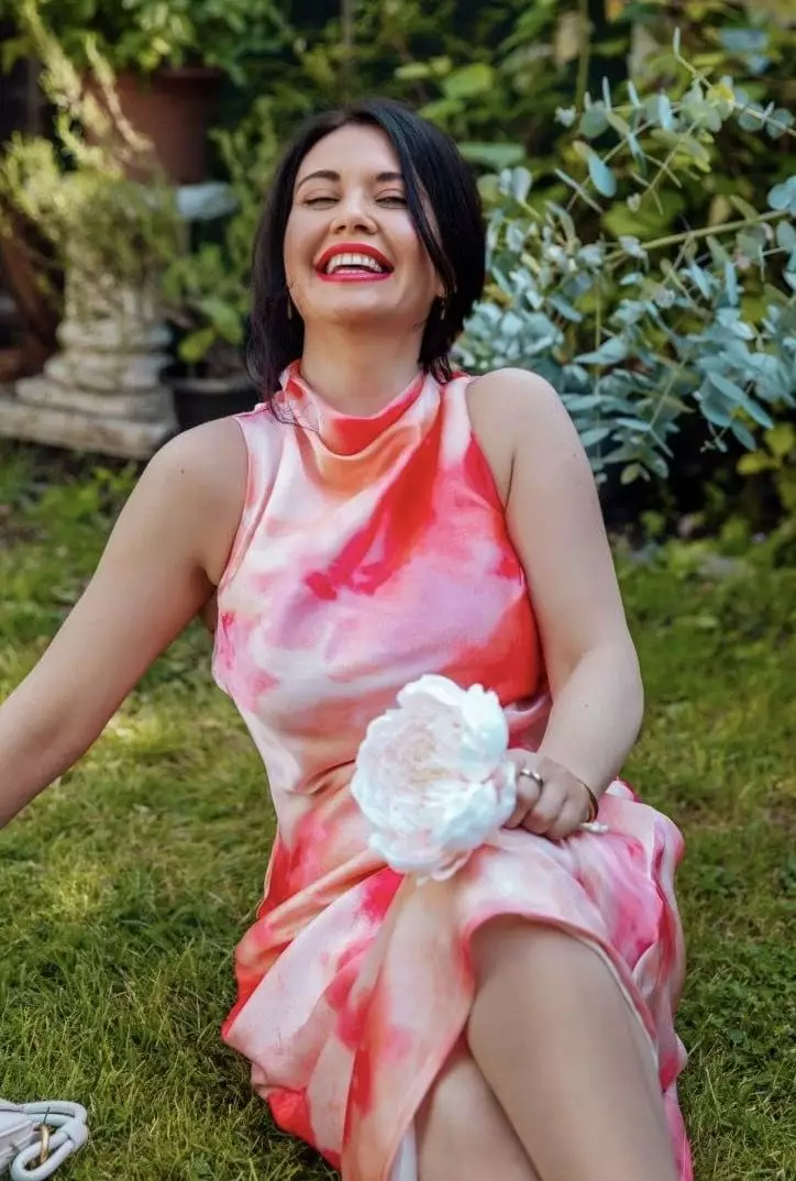 Anna, 40