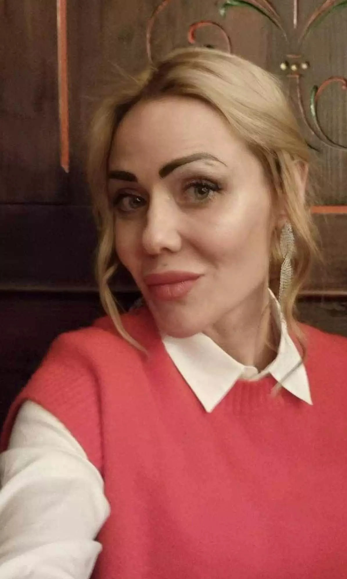 Tatiana, 42