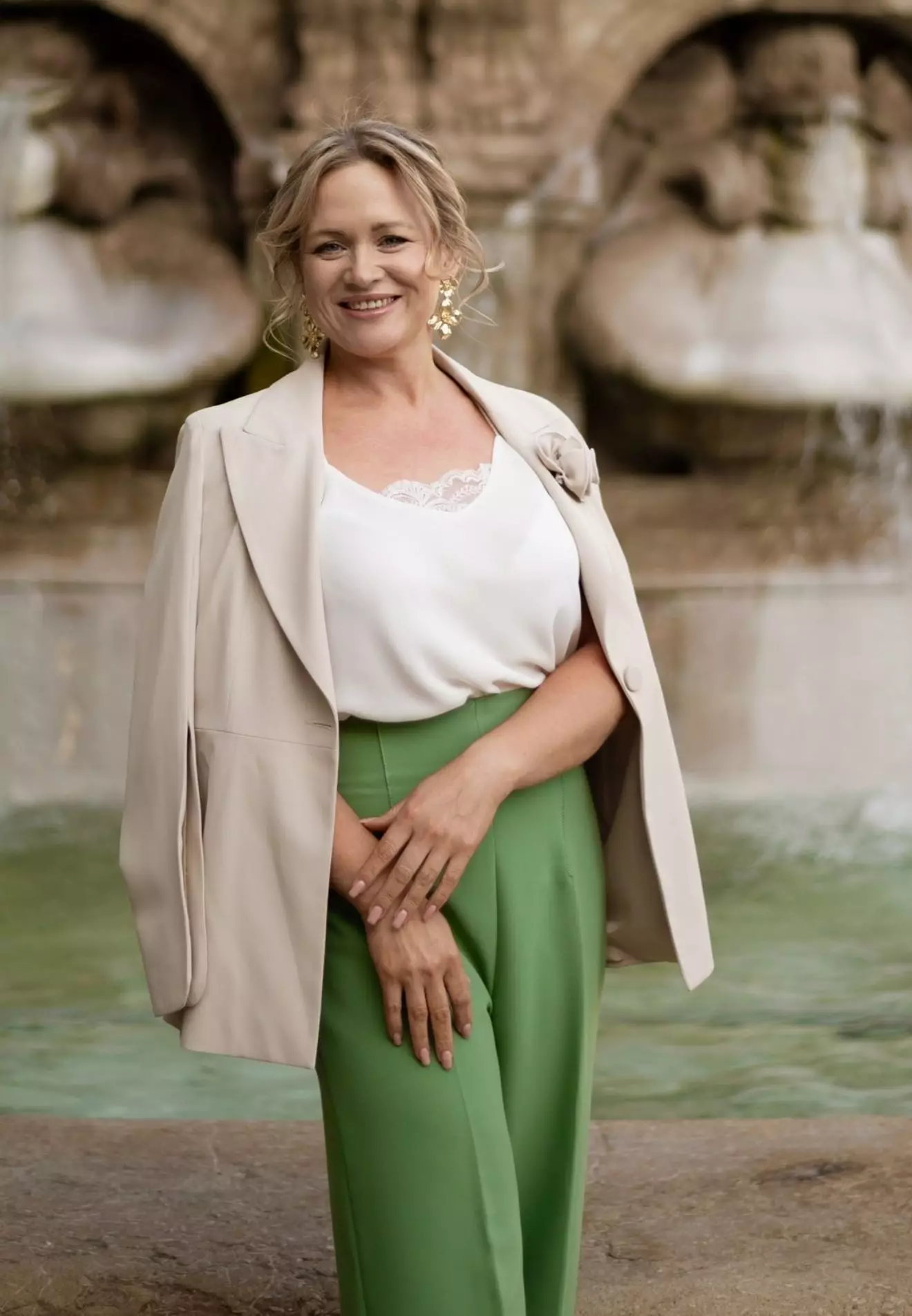 Tatiana P, 44