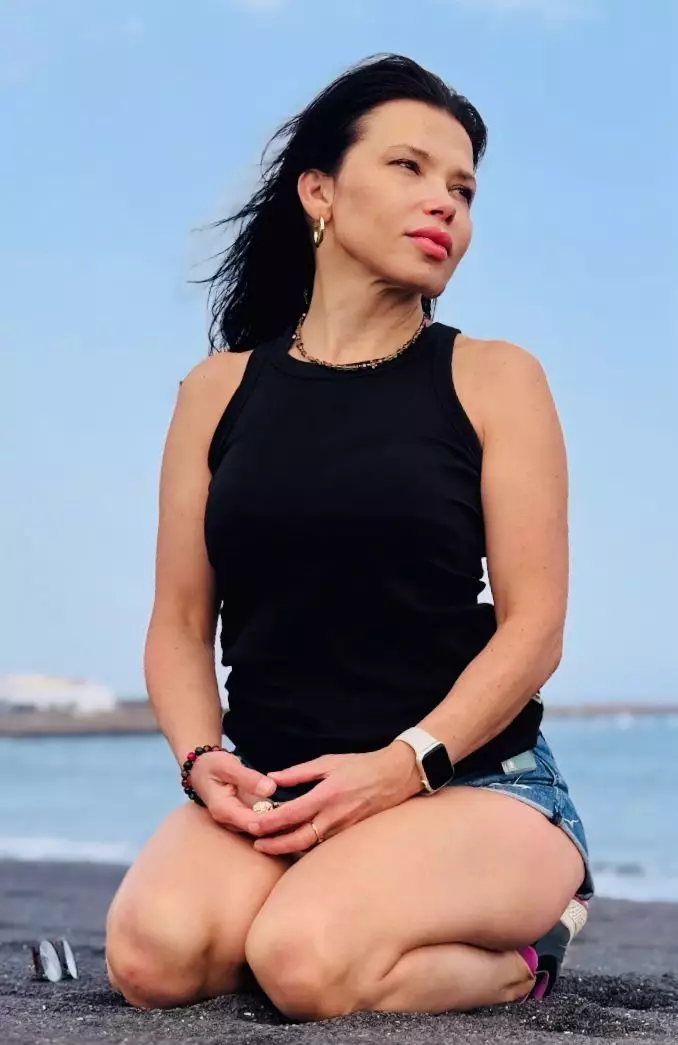 Iryna, 49
