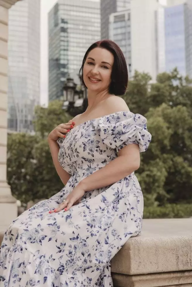 Viktoriia, 40