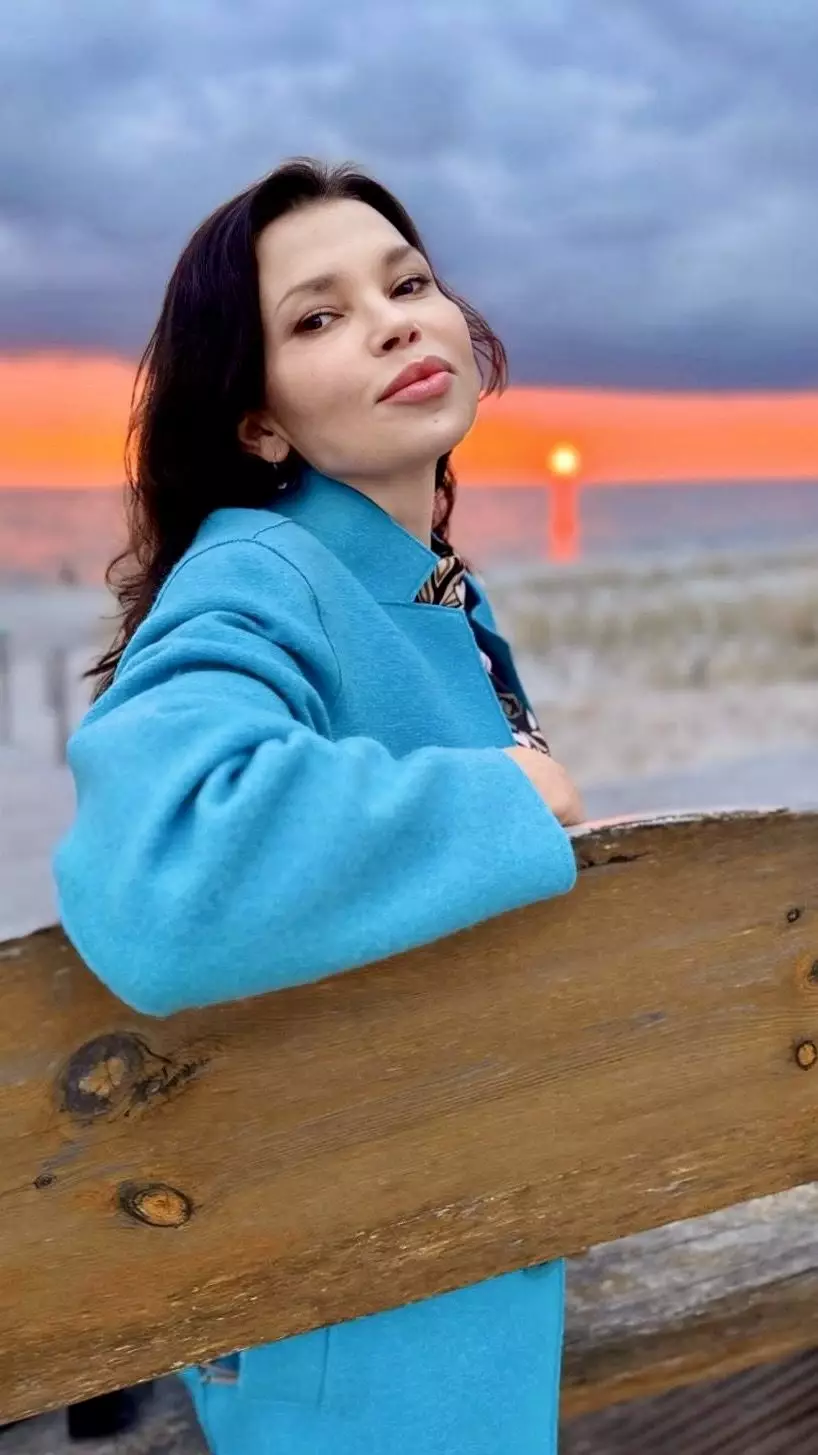 Iryna, 49