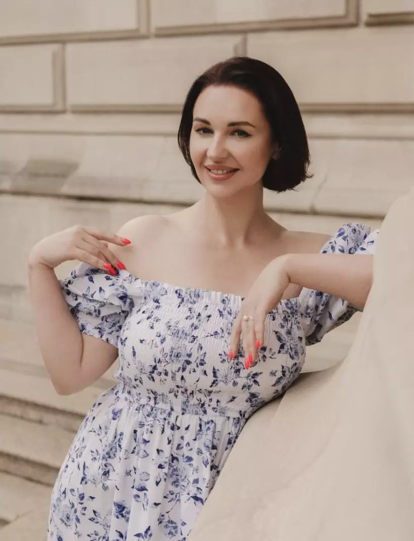 Viktoriia, 40