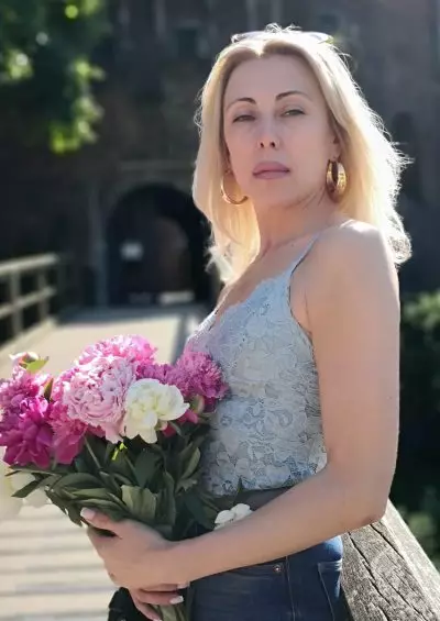 Alina, 48 sucht eine neue Liebe mit einem deutschen Mann