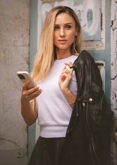 Elena, 38 sie sucht ihn