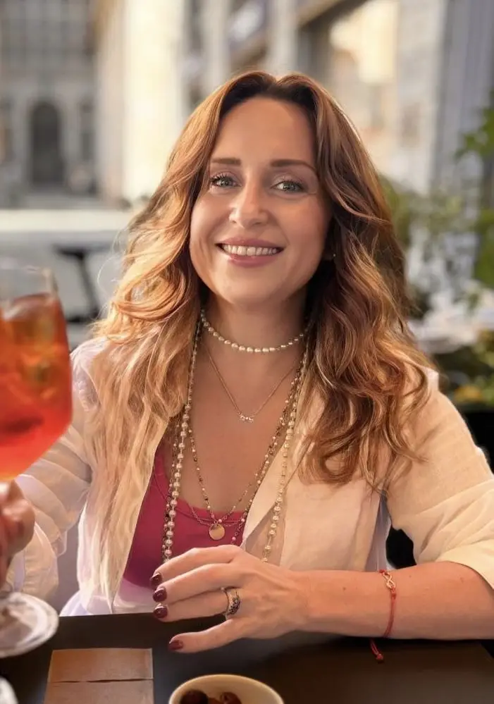 Yuliia, 50