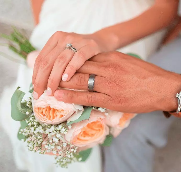 Dank “Dein Glücksfall” und einer individuellen Herangehensweise an jeden Kunden.  Wir haben uns gefunden und sind sehr glücklich!  Tetiana Bernatek hilft bei der Suche nach einem passenden Partner und hilft beim Aufbau von Beziehungen und bringt die Sache zur Hochzeit.  Vielen Dank für Ihre Hilfe!