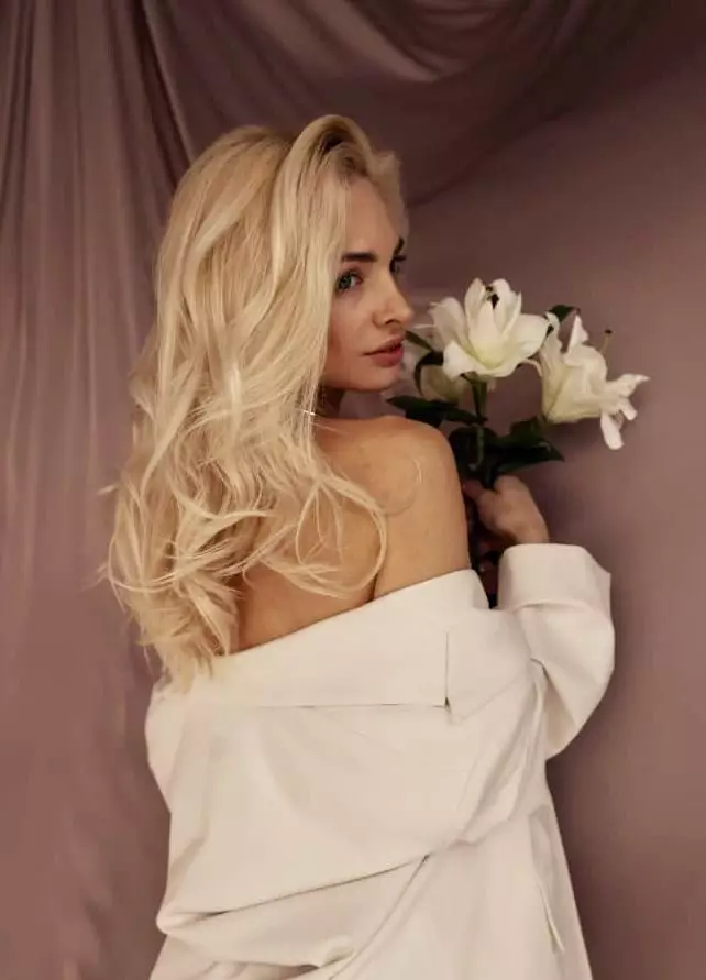 Marina, 36