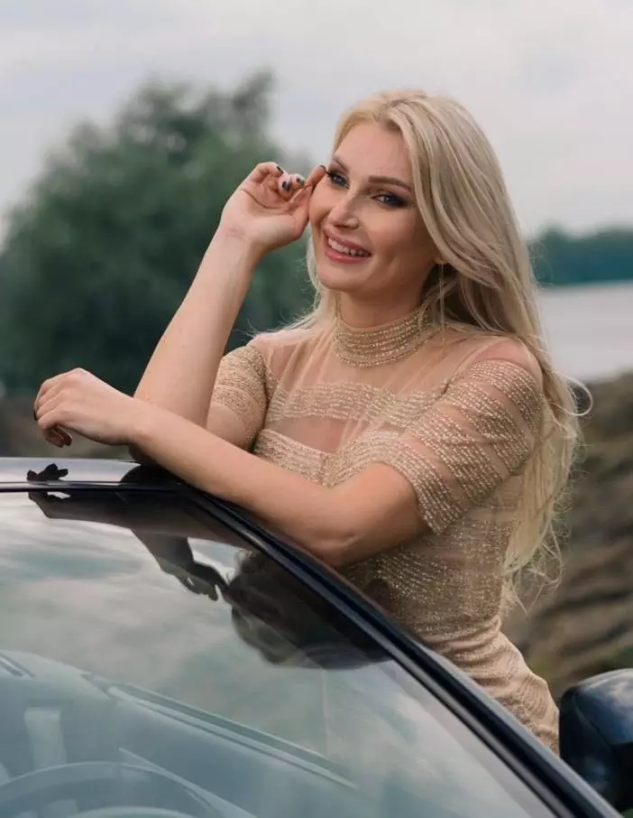 Taisiia, 36