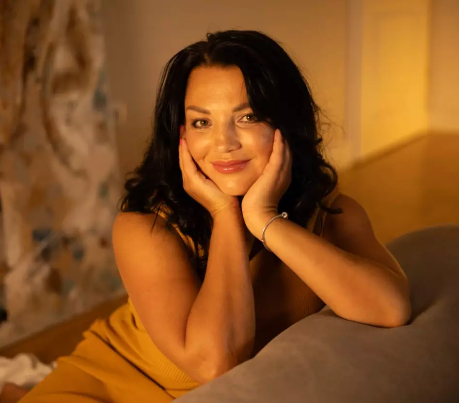 Elena, 45