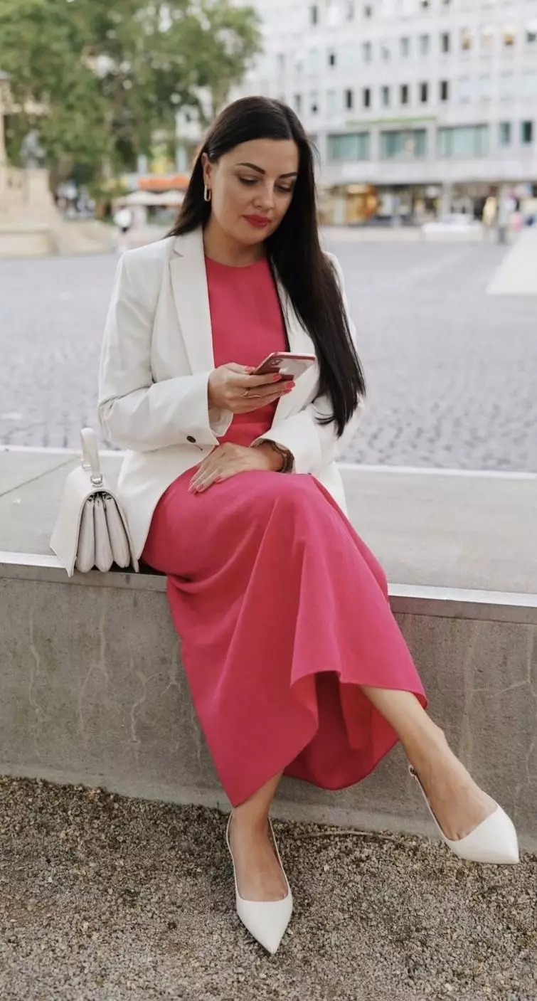 Irina, 42