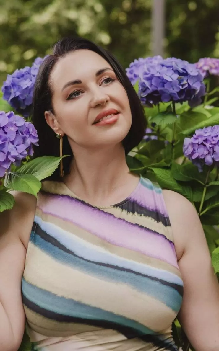 Viktoriia, 41