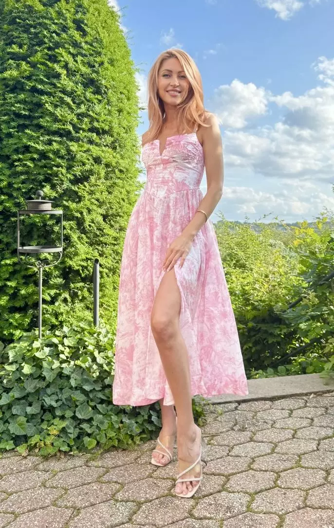Tetiana, 39