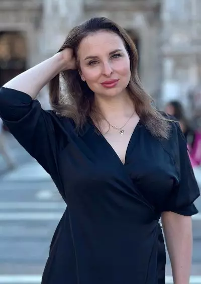 Liliia, 42 Partnervermittlung
