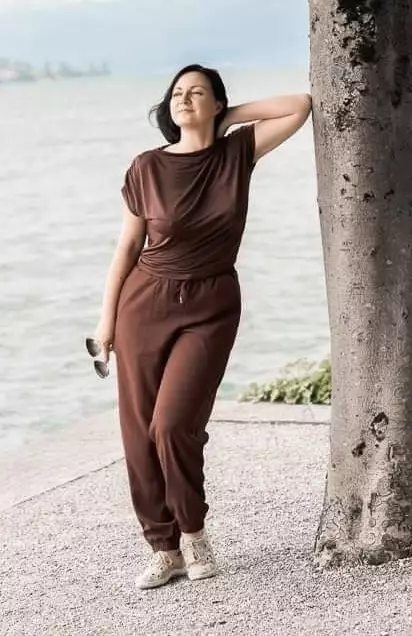 Yuliya, 45