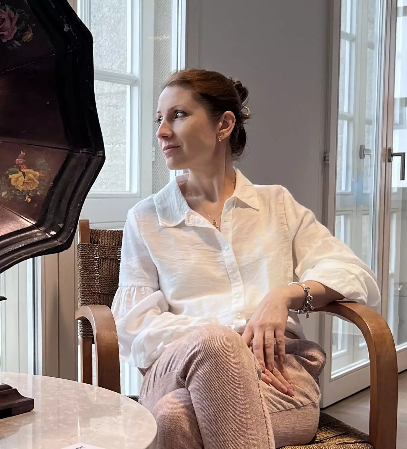 Elena, 43