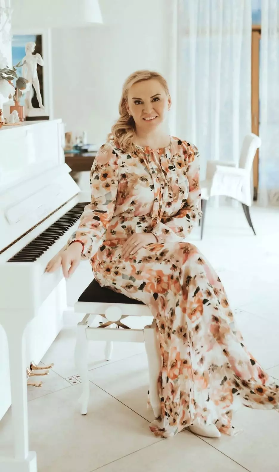 Julia, 51
