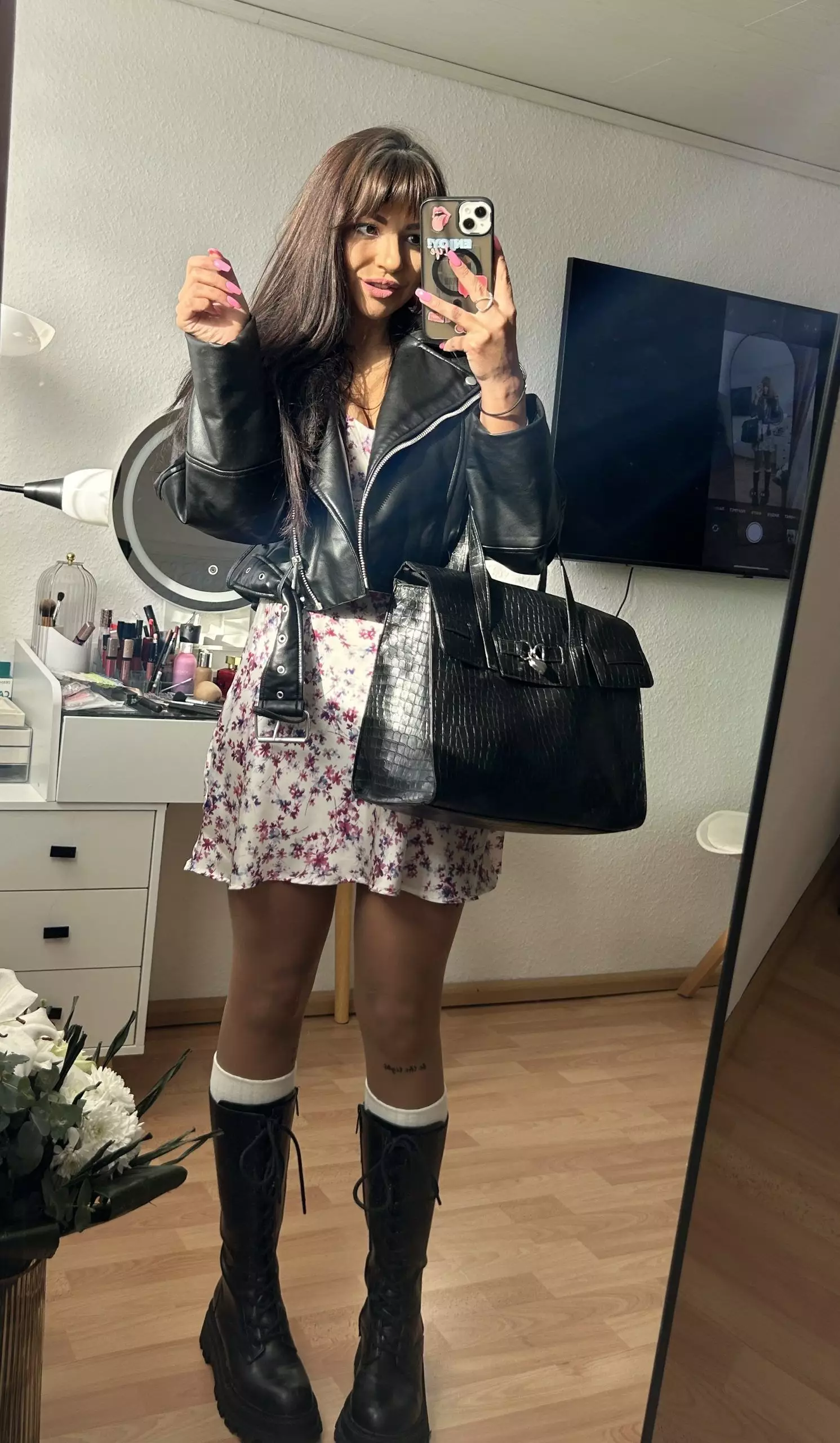 Alena, 29